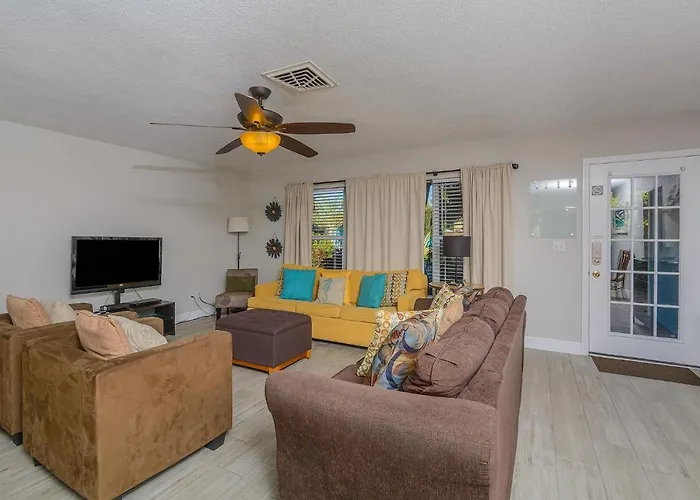 Lantana Cabana Clearwater Beach