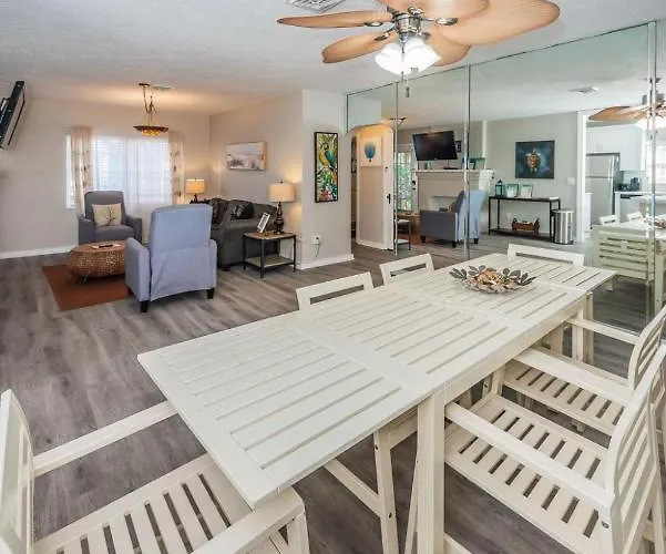 Lantana Cabana Clearwater Beach