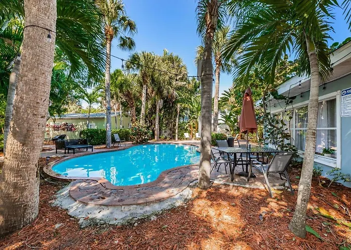 Lantana Cabana Clearwater Beach