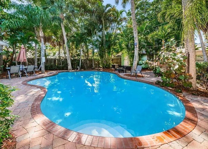 Lantana Cabana Clearwater Beach